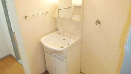 ドミトリー西船の洗面所|独立洗面台あり