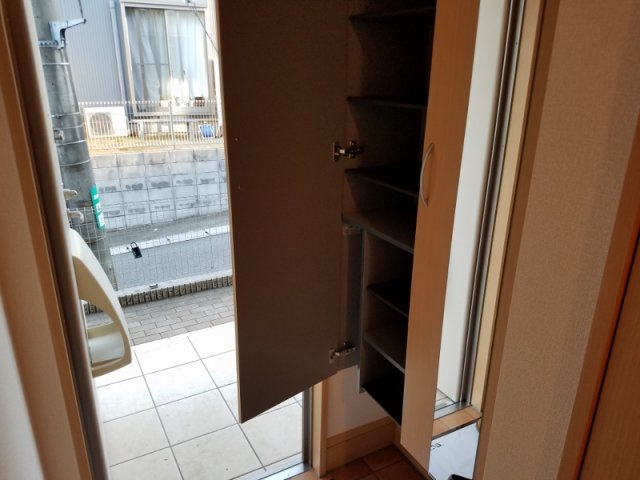 シュトラルヴェヌスの玄関|大きな下駄箱付