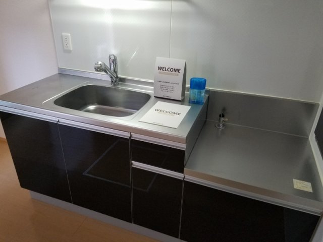 シュトラルヴェヌスのキッチン|2口ガスコンロ設置可