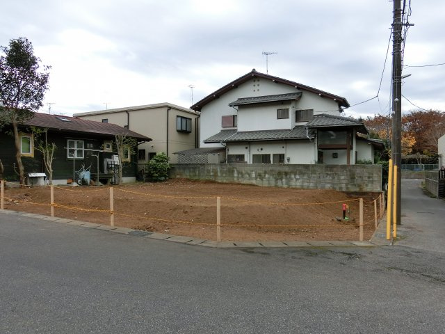 花見川区宮野木台４丁目　土地　建築条件なし　角地　前面道路広く開放的