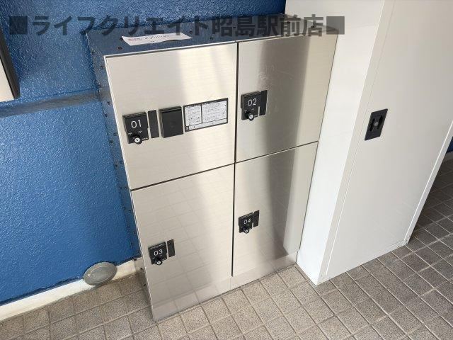 アエラス昭島の駐車場