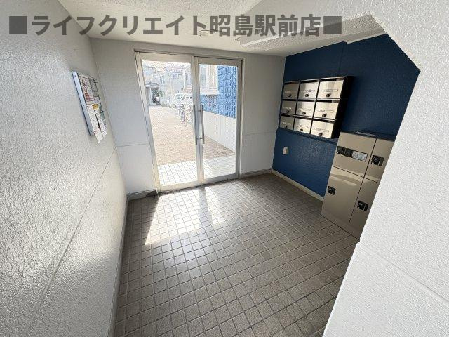 アエラス昭島のロビー