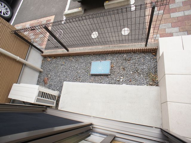【庭】 | ポルト ボヌールB | ペットが喜ぶ専用庭が付いています♪