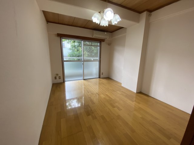 【居間・リビング】