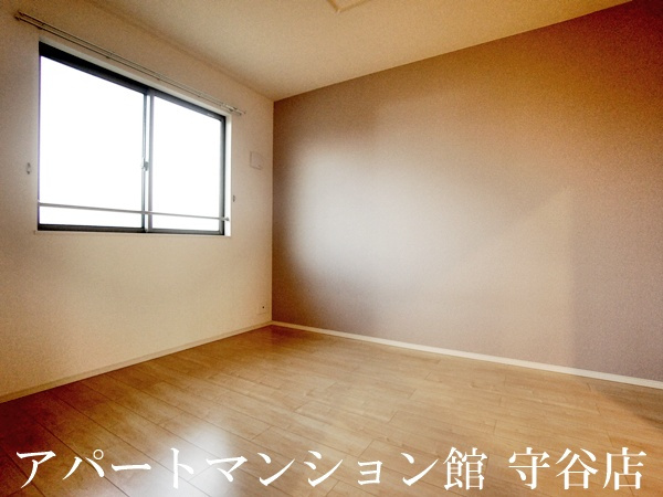 グラース　クローⅤの寝室|類似です