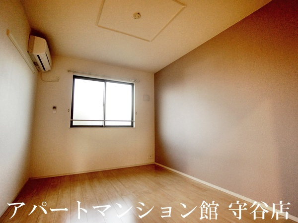 グラース　クローⅤの寝室|類似です
