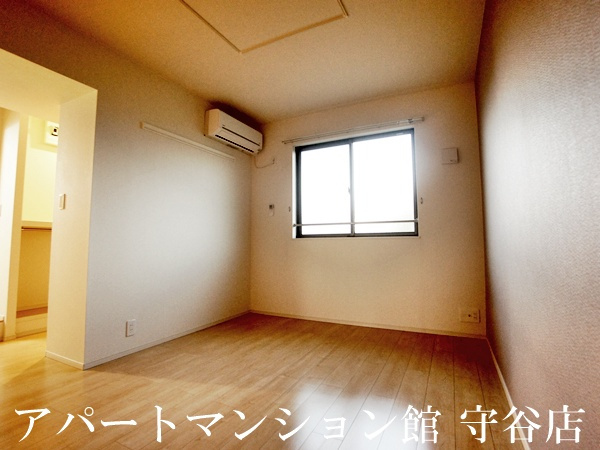 グラース　クローⅤの寝室|類似です