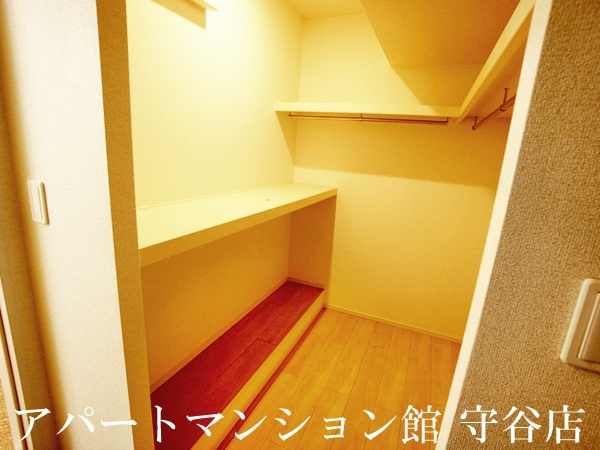 グラース　クローⅤの収納