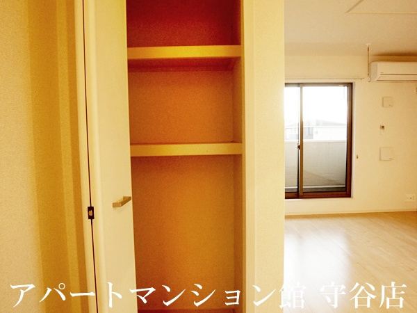 グラース　クローⅤの収納