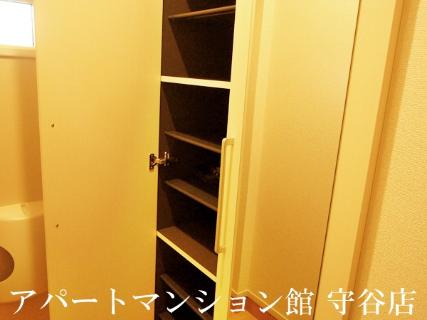 グラース　クローⅤの収納