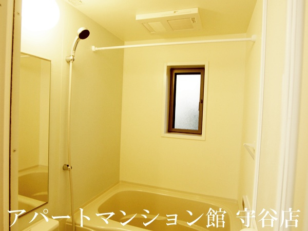 グラース　クローⅤの浴室