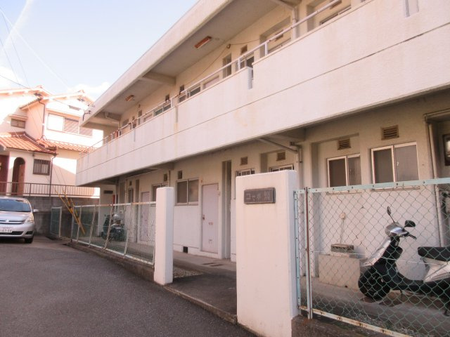 コーポ繁のエントランス