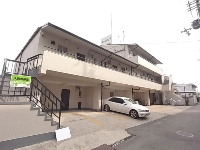 シャトー朝霧の外観|グランディア　シャトー朝霧