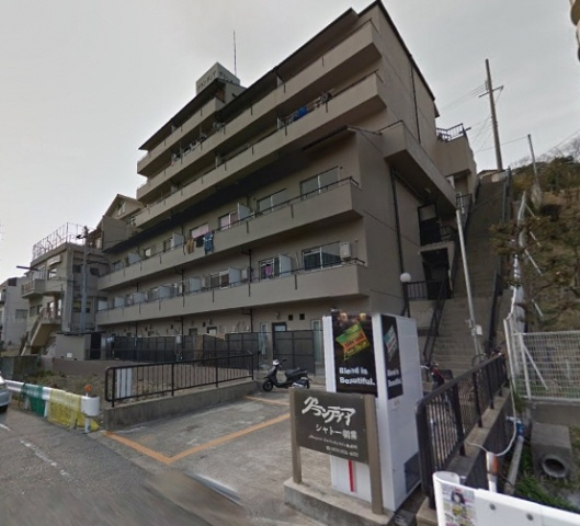 シャトー朝霧の外観