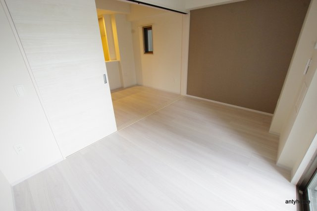 アザレア梅田　仲介手数料無料の居間・リビング