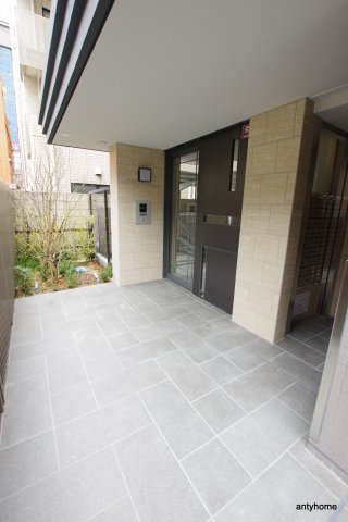 アザレア梅田　仲介手数料無料のエントランス