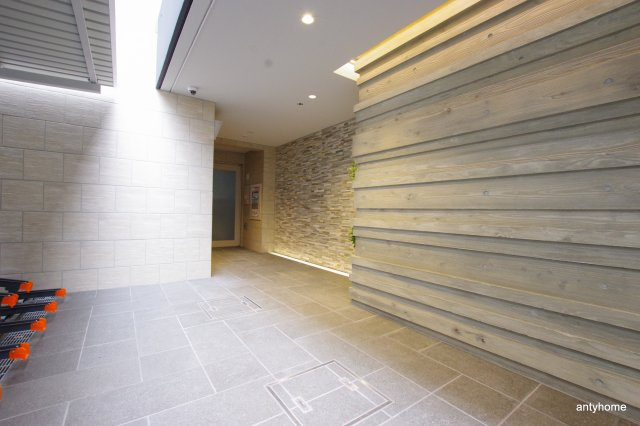 アザレア梅田　仲介手数料無料のロビー