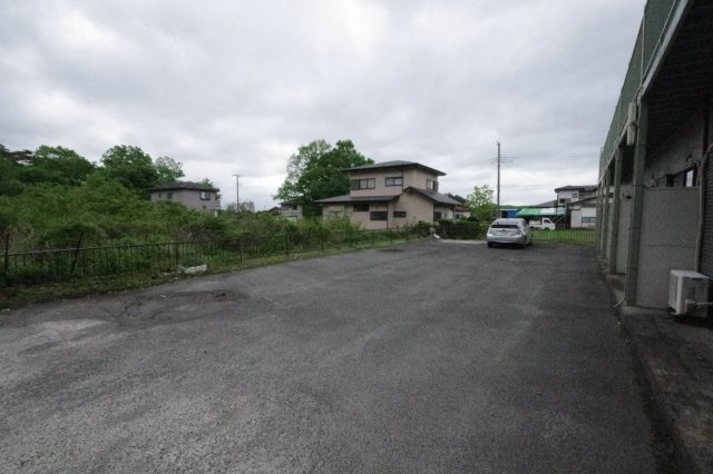 【駐車場】