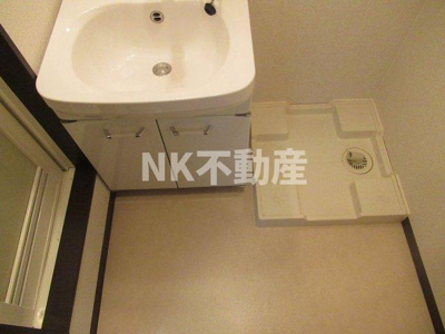 【洗面所】 | アルベージュ八戸ノ里Ⅱ番館（八戸ノ里賃貸） | コンパクトで使いやすい洗面所