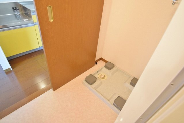 クレインコート弐番館|洗濯機置き場