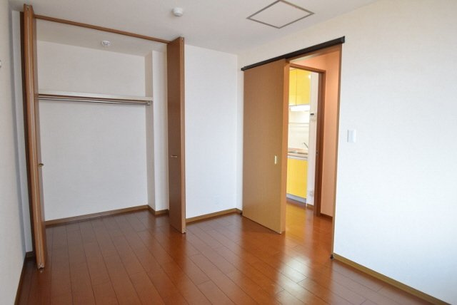 クレインコート弐番館の内装|駅まで6分で便利です