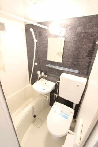 ユナイト大倉山デヴィトリーの浴室