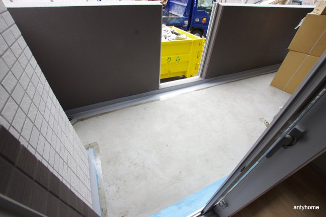 レジュールアッシュ京橋　仲介手数料無料のバルコニー