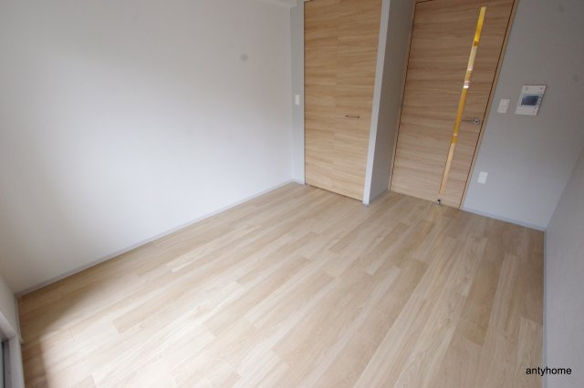 レジュールアッシュ京橋　仲介手数料無料の居間・リビング