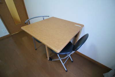 【設備】 | 善根寺 | ★机折りたたんで頂けます★