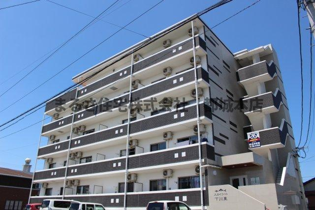 スカイコート下川東の外観
