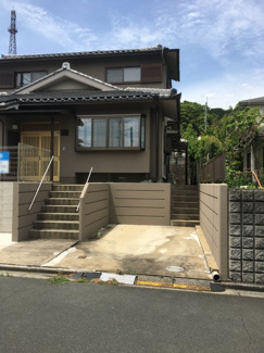 【駐車場】 | 玄関アプローチと駐車スペース