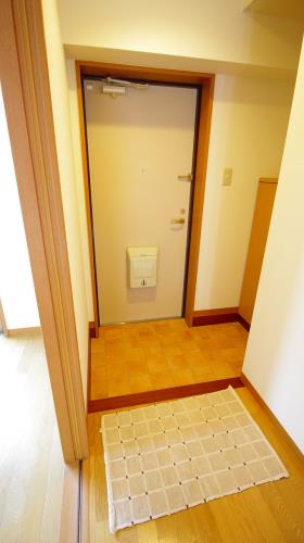 アネックス長尾山の玄関
