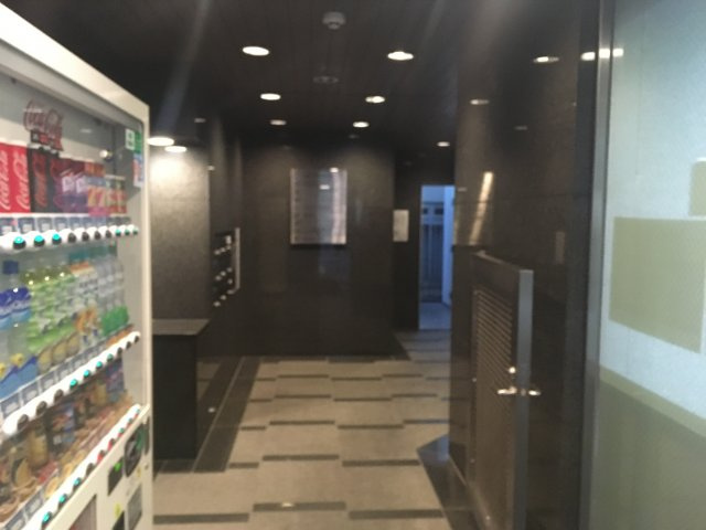 イトーピア日本橋小舟町ビルのエントランス