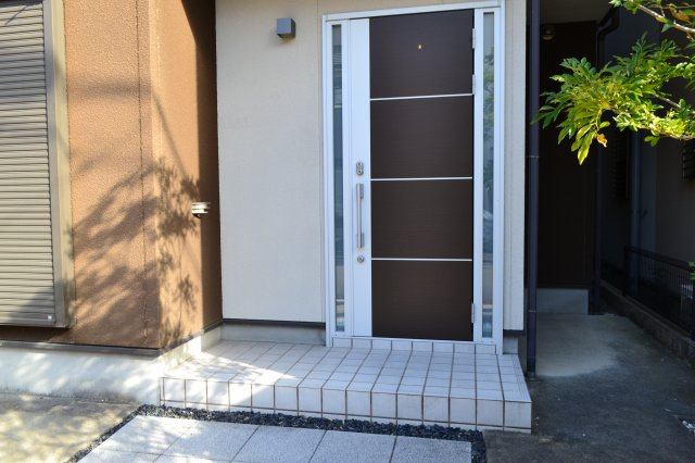 三井南町戸建のエントランス|玄関入口