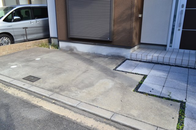 三井南町戸建の駐車場|敷地内駐車場