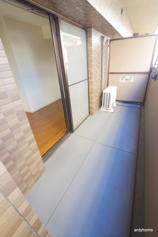 リーガル天神橋　仲介手数料無料のバルコニー