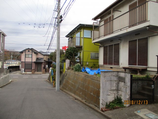 八千代市八千代台北１０丁目　土地　建築条件なし　南西側公道約６．０ｍに面すの前面道路含む現地写真