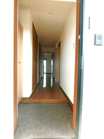 iマンションの玄関