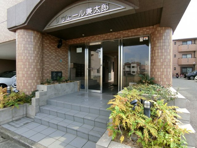 【エントランス】 | リヴェール兼太郎