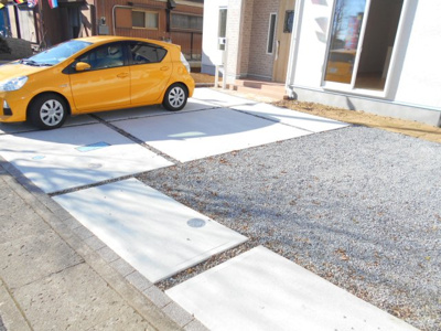 【駐車場】 | 久喜　菖蒲町三箇　全1棟　2号棟　南道路　70坪 | 車をお持ちの方に嬉しい駐車場付きの物件です2880から2680万円に価格変更です。