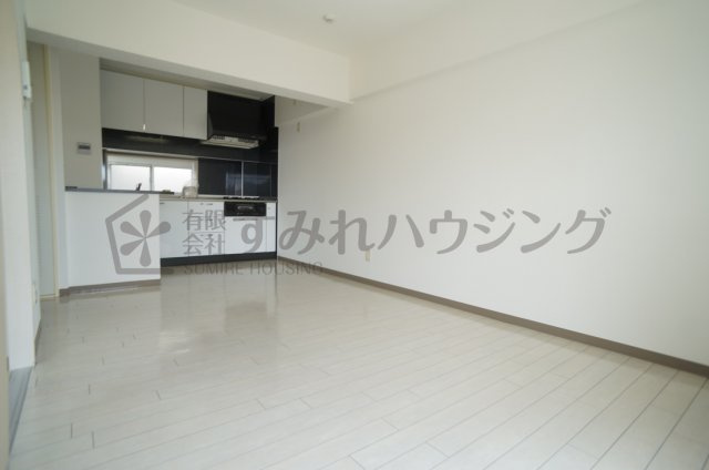ビューテラス売布Ⅱ（View Terrace 売布Ⅱ）の居間・リビング|参考、同建物・反転間取りの号室