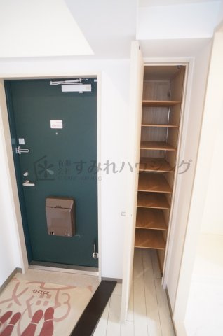 ビューテラス売布Ⅱ（View Terrace 売布Ⅱ）の玄関|参考、同建物・反転間取りの号室