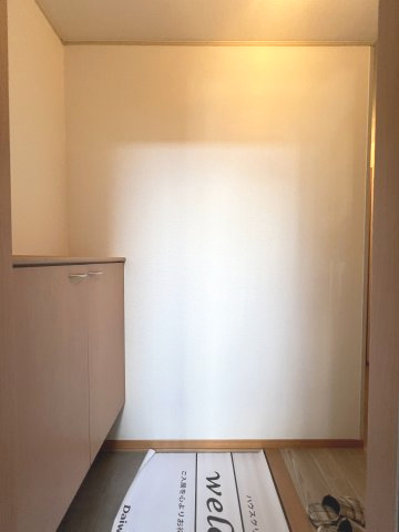 ファミール二池の玄関