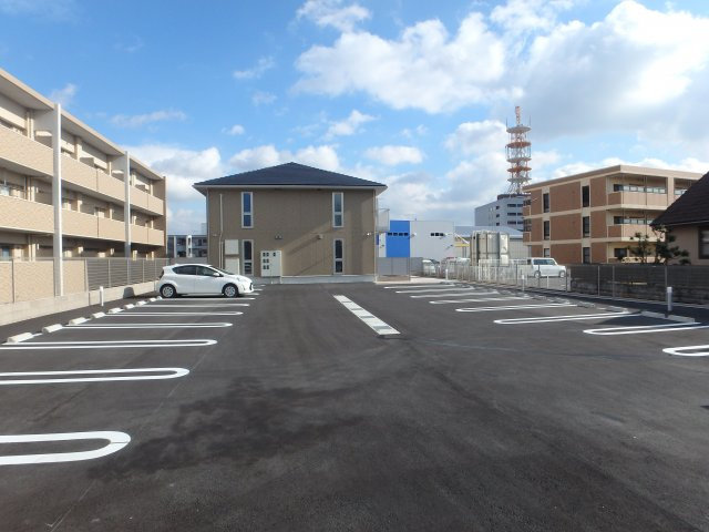 プランドールの駐車場