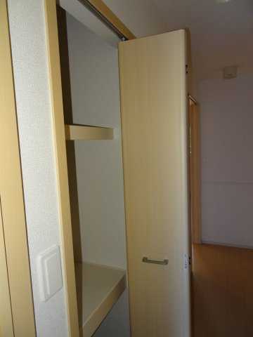 シャン・ドゥ・フルールBの収納