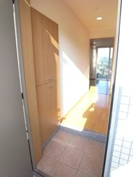 アデランテの玄関