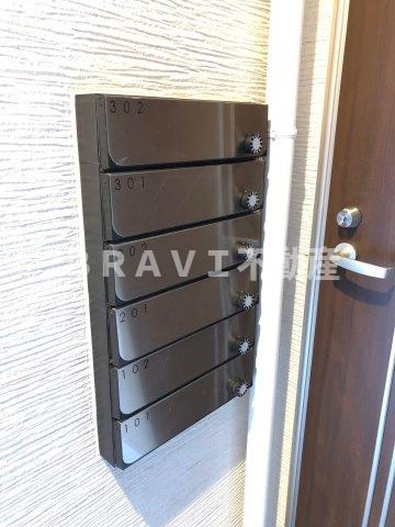 iris大今里（イリスオオイマザト）　BRAVI不動産のその他共用部分|【iris大今里】ポスト