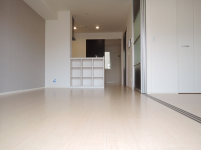 【居間・リビング】 | ソレイユ八尾 | ☆エアコン付☆