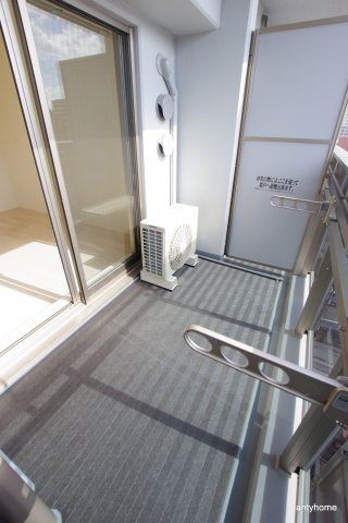 エスキュート梅田東　仲介手数料無料のバルコニー