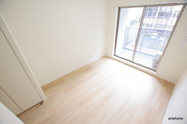 エスキュート梅田東　仲介手数料無料の居間・リビング